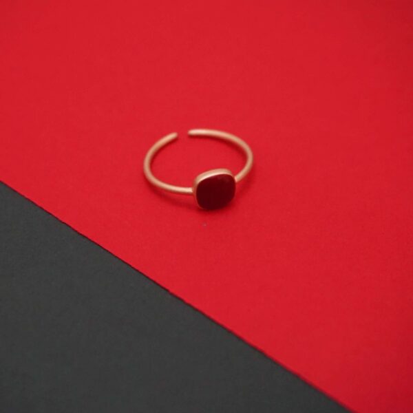Square Ring Red