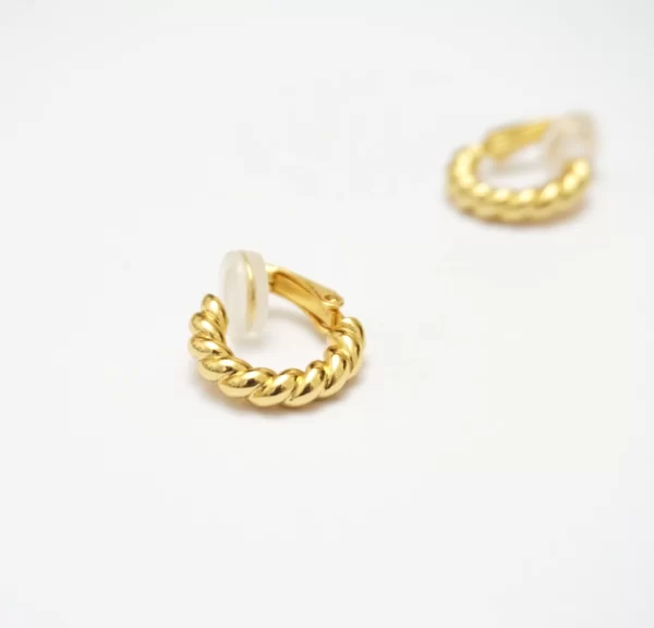 twist hoop earrings