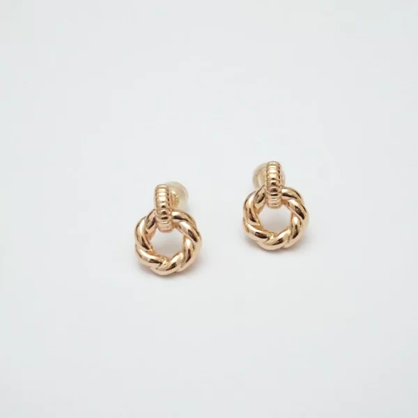 circle stud earrings