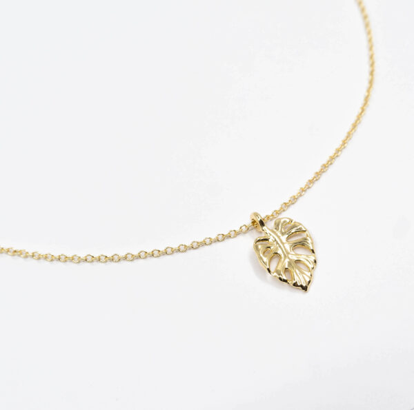 leaf pendant chain necklace for women
