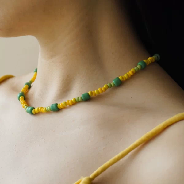 yellow green glass beads necklace
