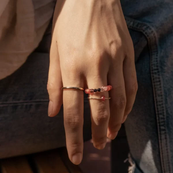 pink black red beaded ring set