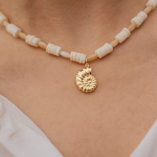 shell bead necklace with conch for women