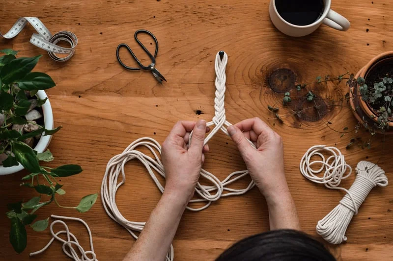 macrame bracelet