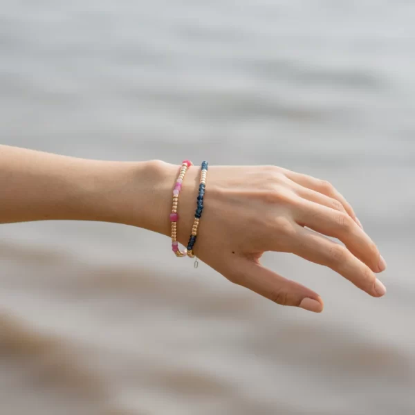 ink blue and gold-plated beaded bracelet