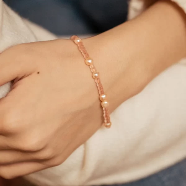 peach fuzz dainty pearl beaded bracelet for women