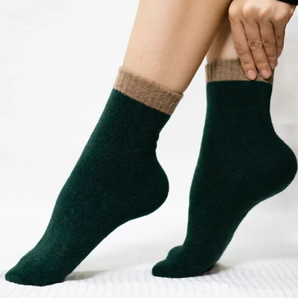 Dark Green Quarter Wool Winter Socks for Women