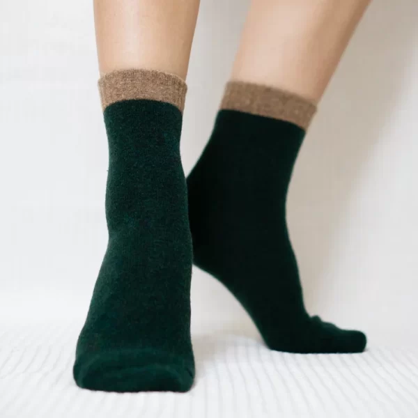 Dark Green Quarter Wool Winter Socks for Women