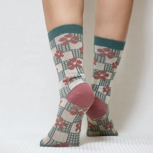 Green Checkered Flower Quarter Combed Cotton Socks for Women