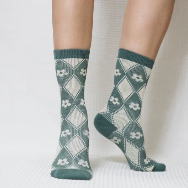 Green Diamond Flower Quarter Combed Cotton Socks for Women