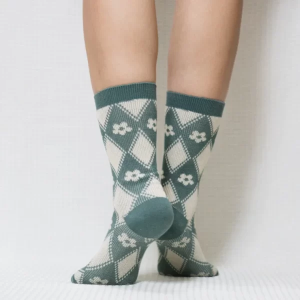 Green Diamond Flower Quarter Combed Cotton Socks for Women