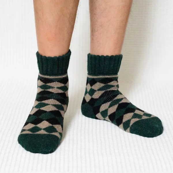 Green Diamond Pattern Quarter Wool Socks for Men