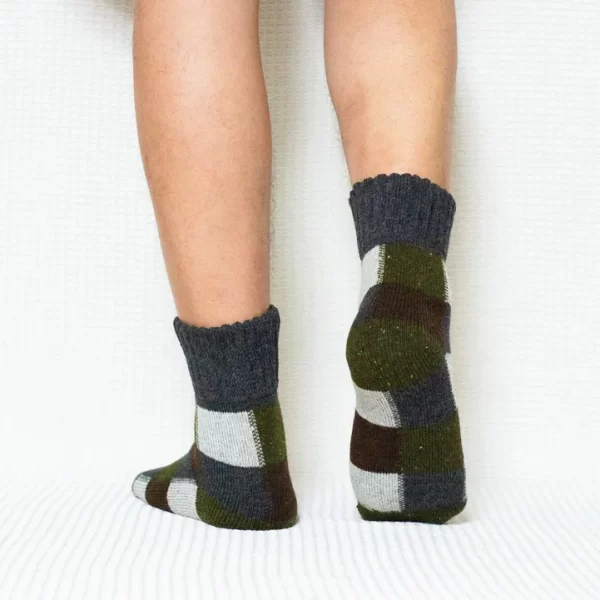 Grey Colored Plaid Quarter Wool Socks for Men